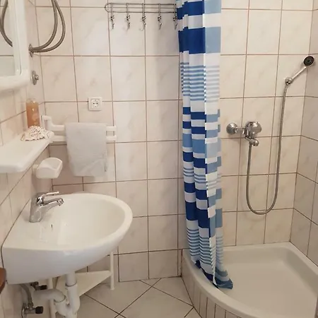 Apartament Tutavac